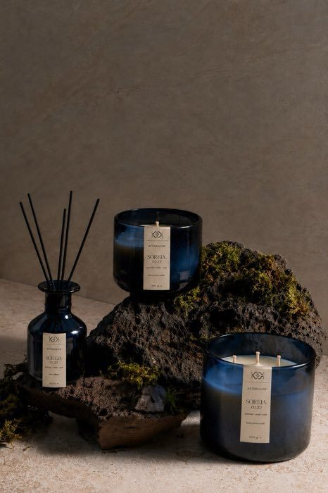 SOREIA Afterglow candle and diffuser in Avio blue hand-blown glass